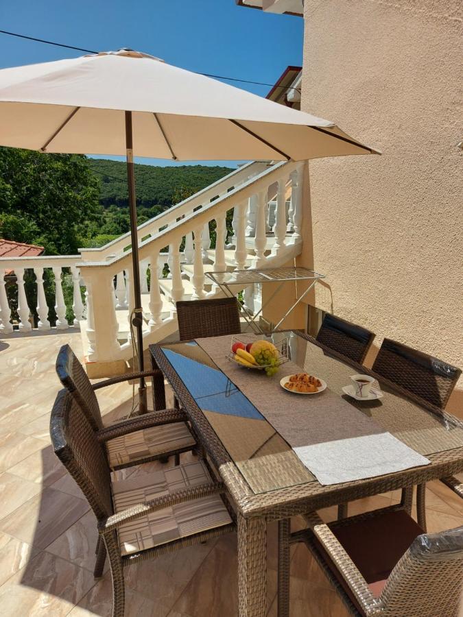 Apartman Larisa Appartement Kampor Buitenkant foto