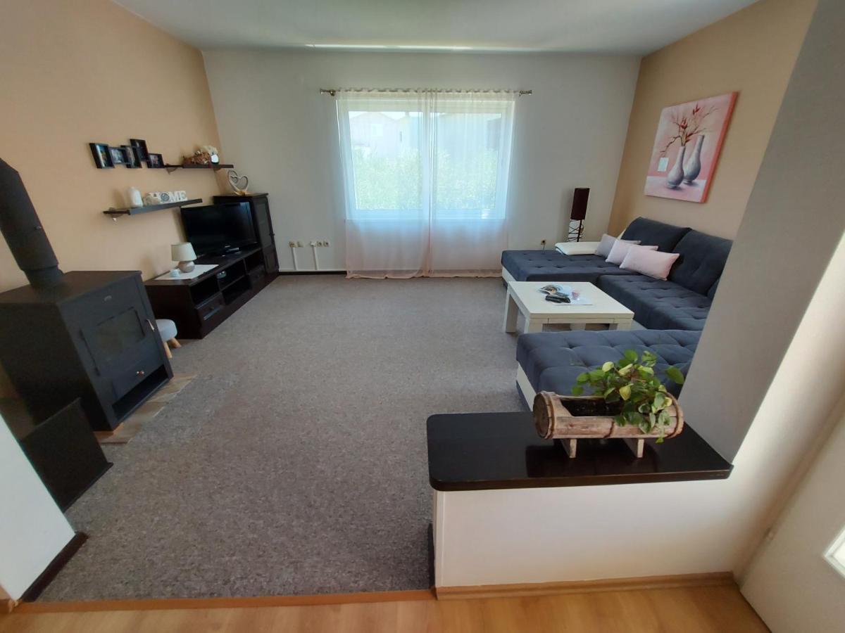 Apartman Larisa Appartement Kampor Buitenkant foto