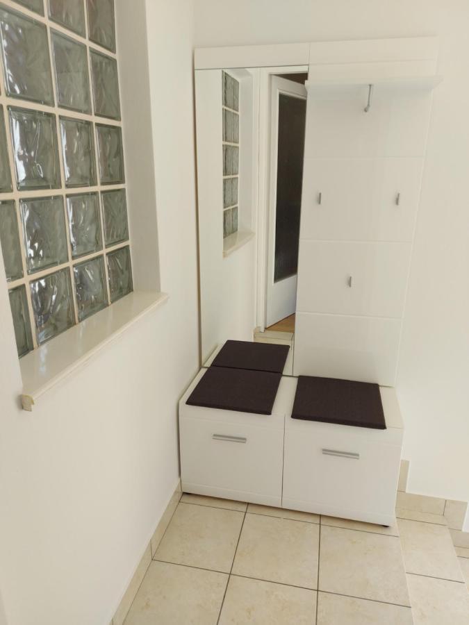 Apartman Larisa Appartement Kampor Buitenkant foto
