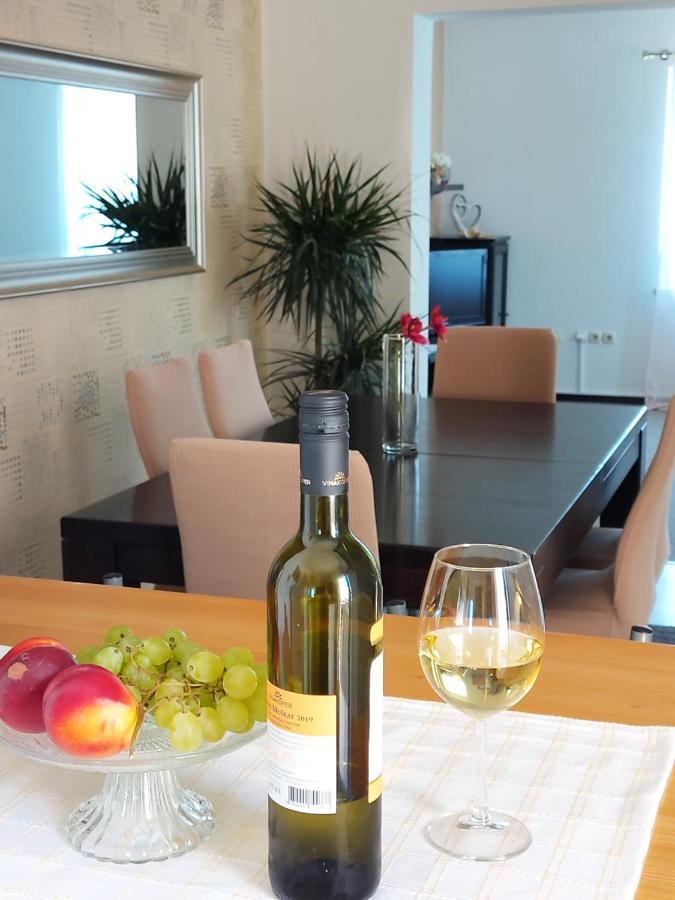 Apartman Larisa Appartement Kampor Buitenkant foto