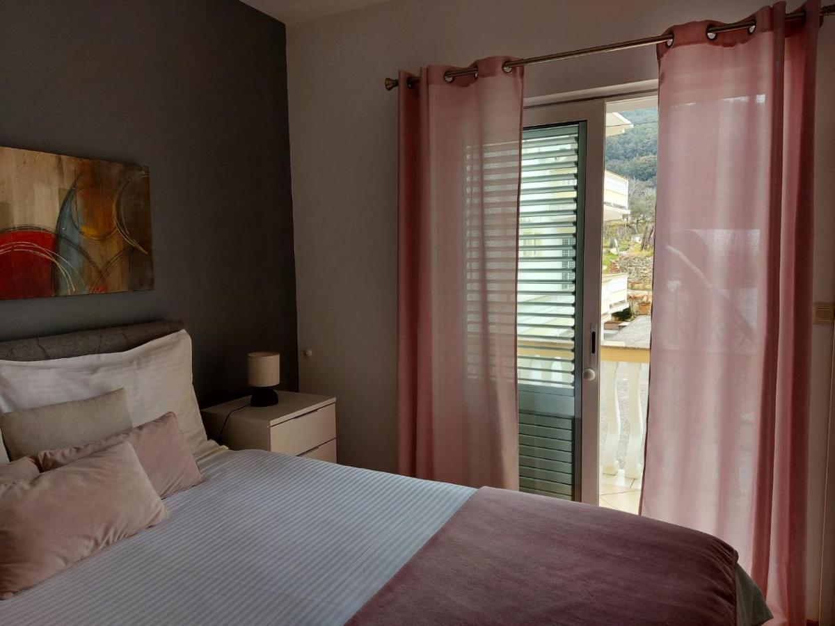 Apartman Larisa Appartement Kampor Buitenkant foto